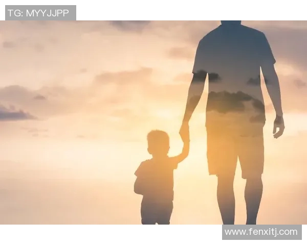 温馨瞬间足球明星背影抱女儿的幸福时刻展现父爱的温暖与亲情的美好